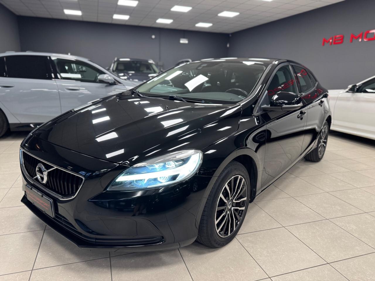 Volvo V40 D2 R-design