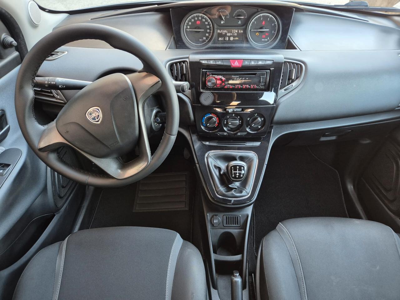 Lancia Ypsilon 1.3 MJT 95 CV 5 porte 2016