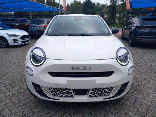 FIAT 600 Hybrid DCT MHEV La Prima