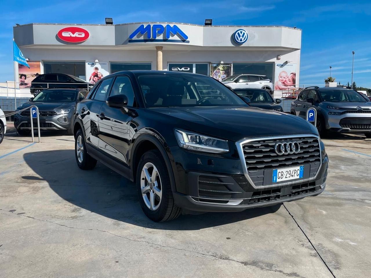 Audi Q2 30 TDI S tronic Identity Black