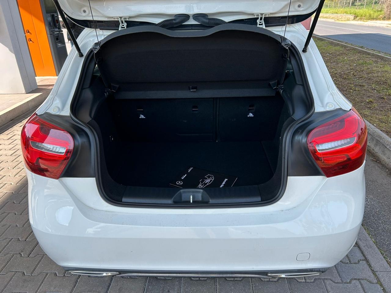 Mercedes-benz A 200 d Automatic Premium TETTO PANORAMA, TUTTI I TAGLIANDI MERCEDES, STUPENDA!!!!