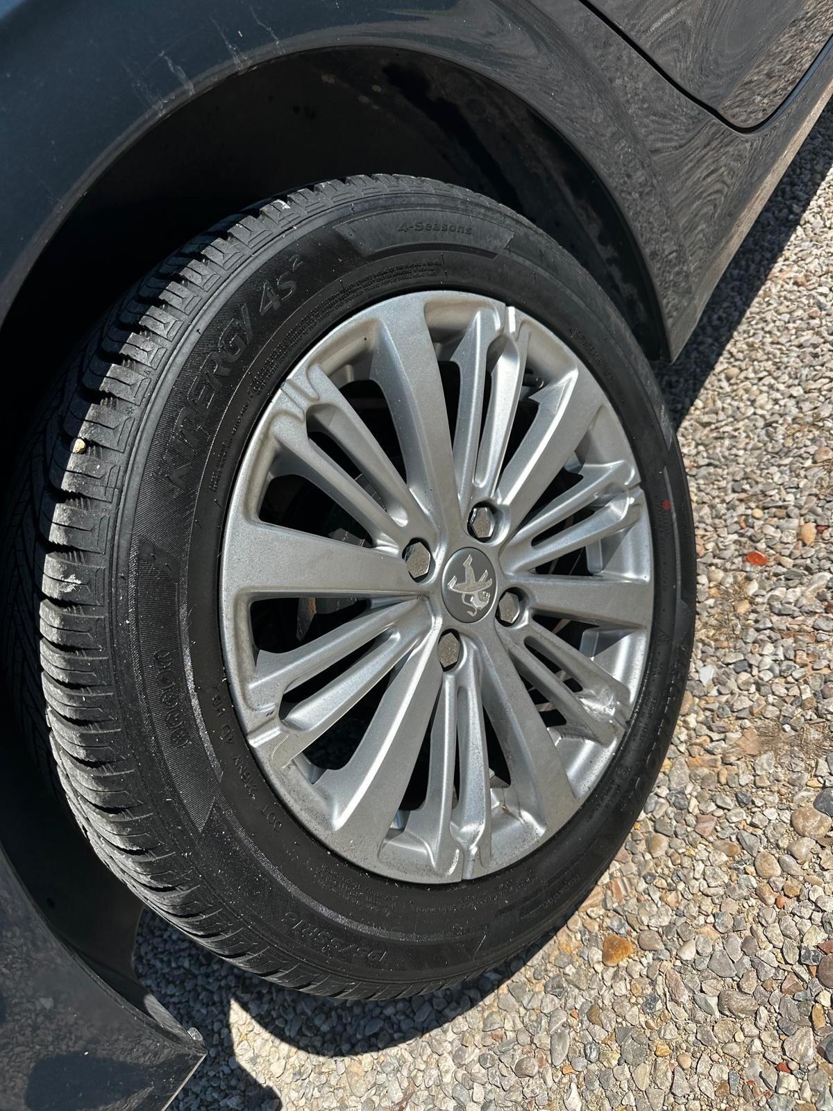 Peugeot 208 Allure