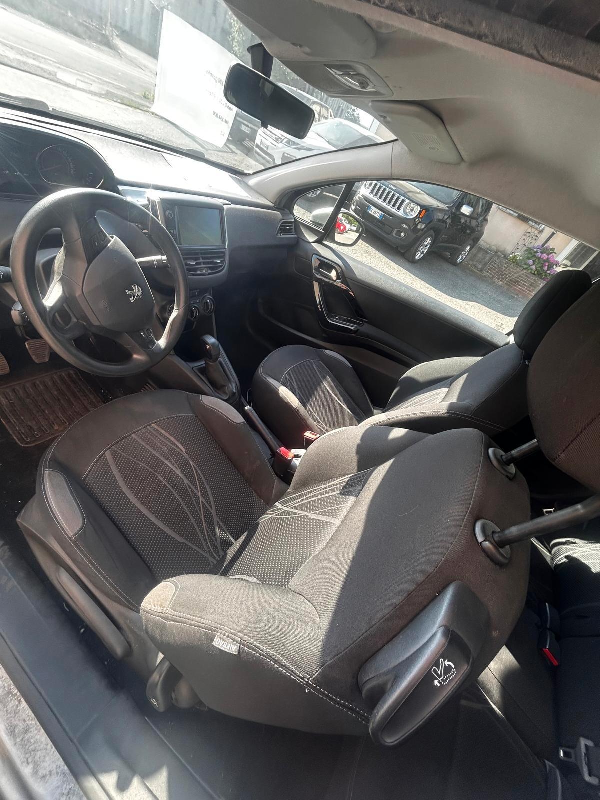 Peugeot 208 1.4 HDi 68 CV 3 porte Access