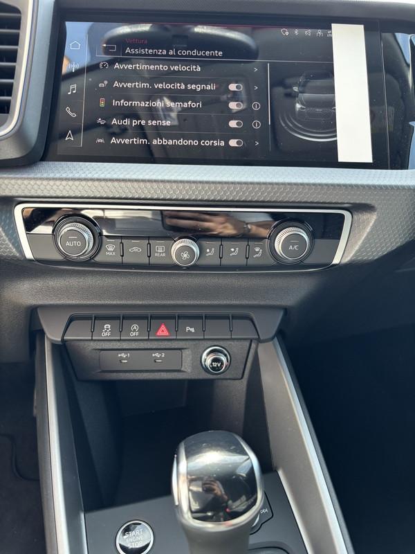 Audi A1 Sportback 30 1.0 tfsi S Line Edition 116cv s-tronic LED-PHONE APPS-17"