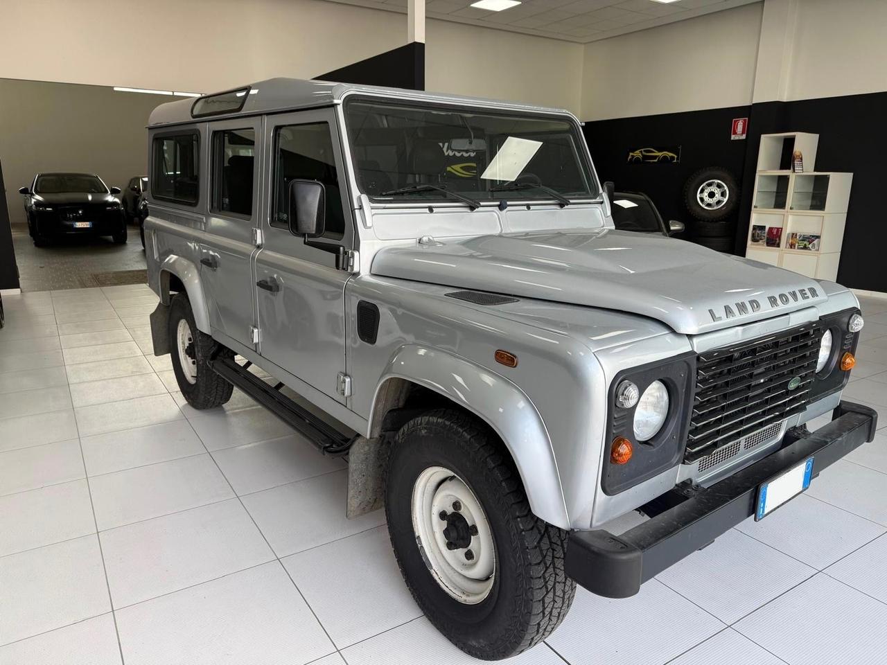 Land Rover Defender 110 2.4 TD4 Station Wagon E