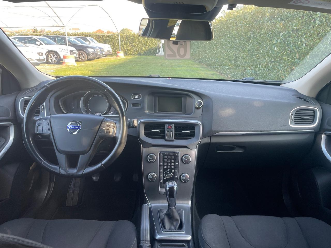 Volvo V40 2.0 D2 120cv MOMENTUM/GARANZIA 12 MESI