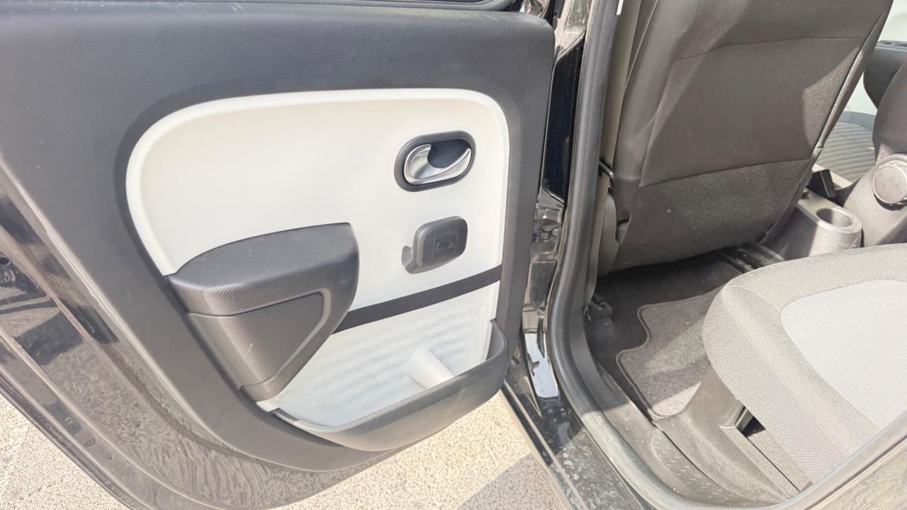 Renault Twingo SCe Stop&Start LIMITEED 69 CV LED PDC CERCHI 16 C.AUTOMATICO SEDILI RISCALDATI