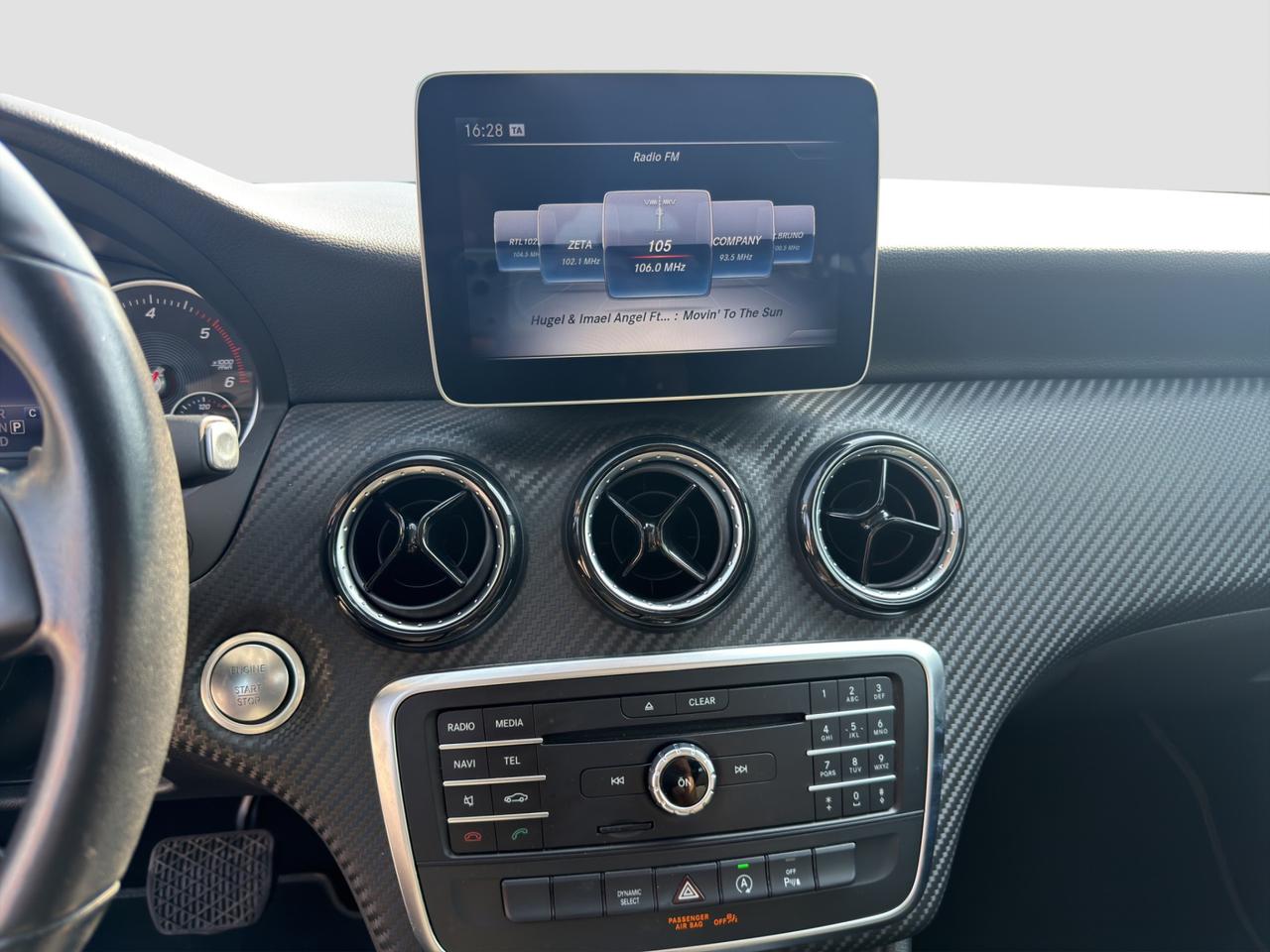 MERCEDES Classe GLA (X156) GLA 200 d Automatic Business