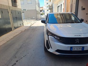 Peugeot 3008 Hybrid 225 e-EAT8 Allure