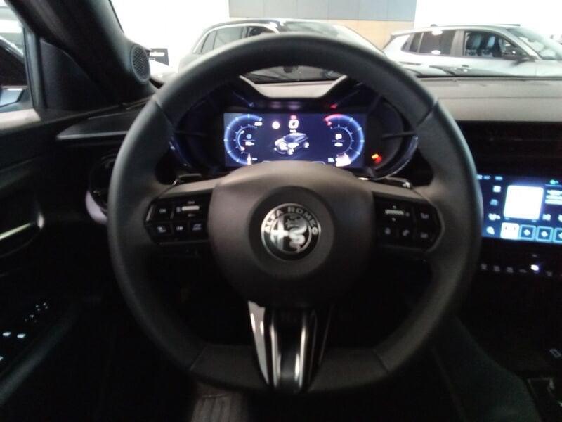 Alfa Romeo Junior Ibrida 1.2 136CV Hybrid eDCT6 ibrida