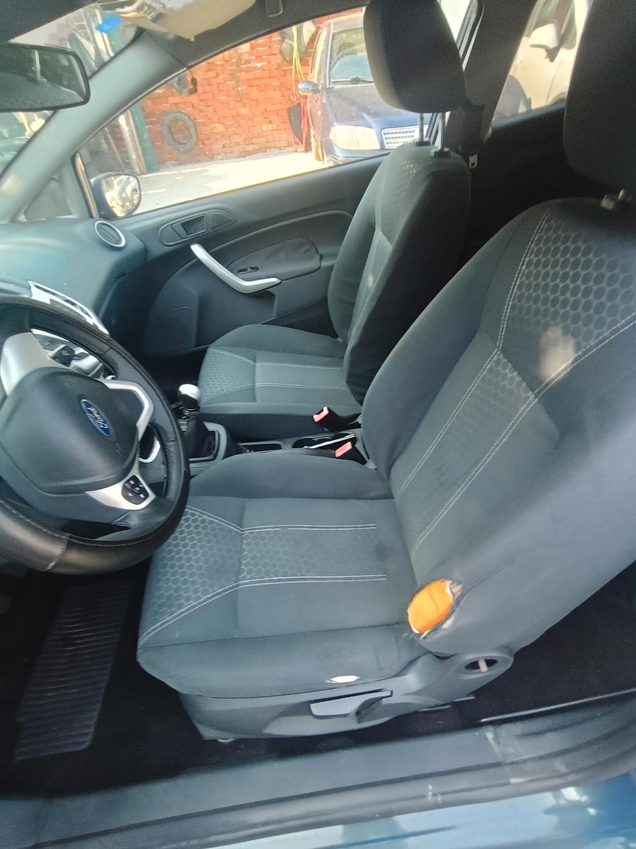 Ford Fiesta 1.4. 3 porte Titanium