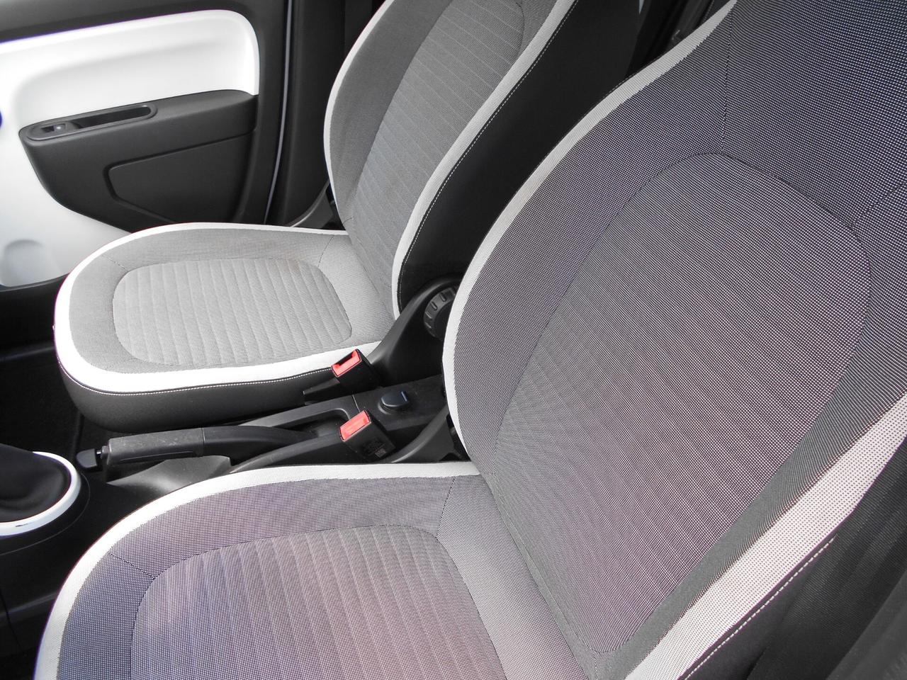 RENAULT TWINGO 1.0 SCE