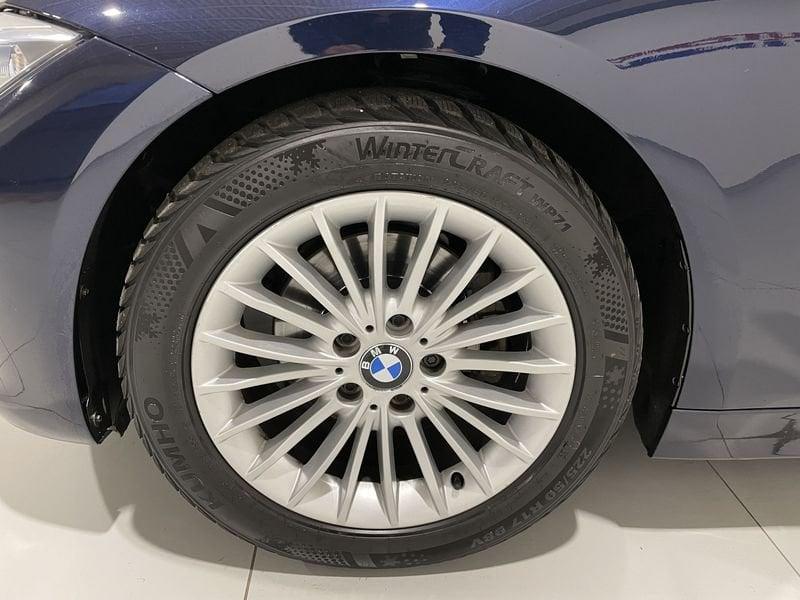 BMW Serie 3 Touring 320d Luxury *Fari LED*