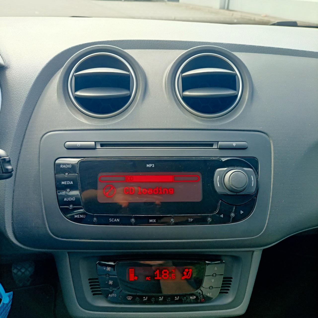 SEAT IBIZA 1.4 NEOPATENTATI KM135MILA