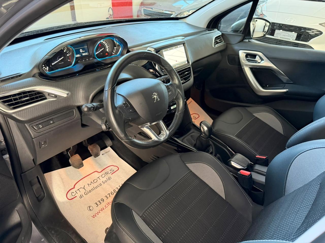 Peugeot 2008 1.2 Pure Tech 82 Allure km 14870