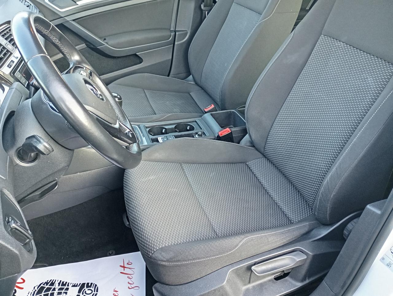 Volkswagen Golf 5P 1.0 TSI 85CV Trendline BMT