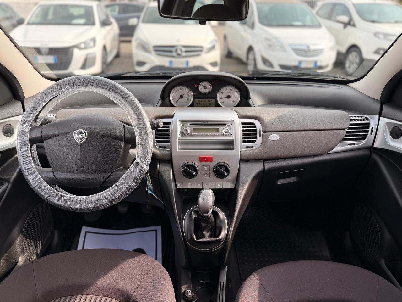 Lancia Ypsilon 1.2 Argento