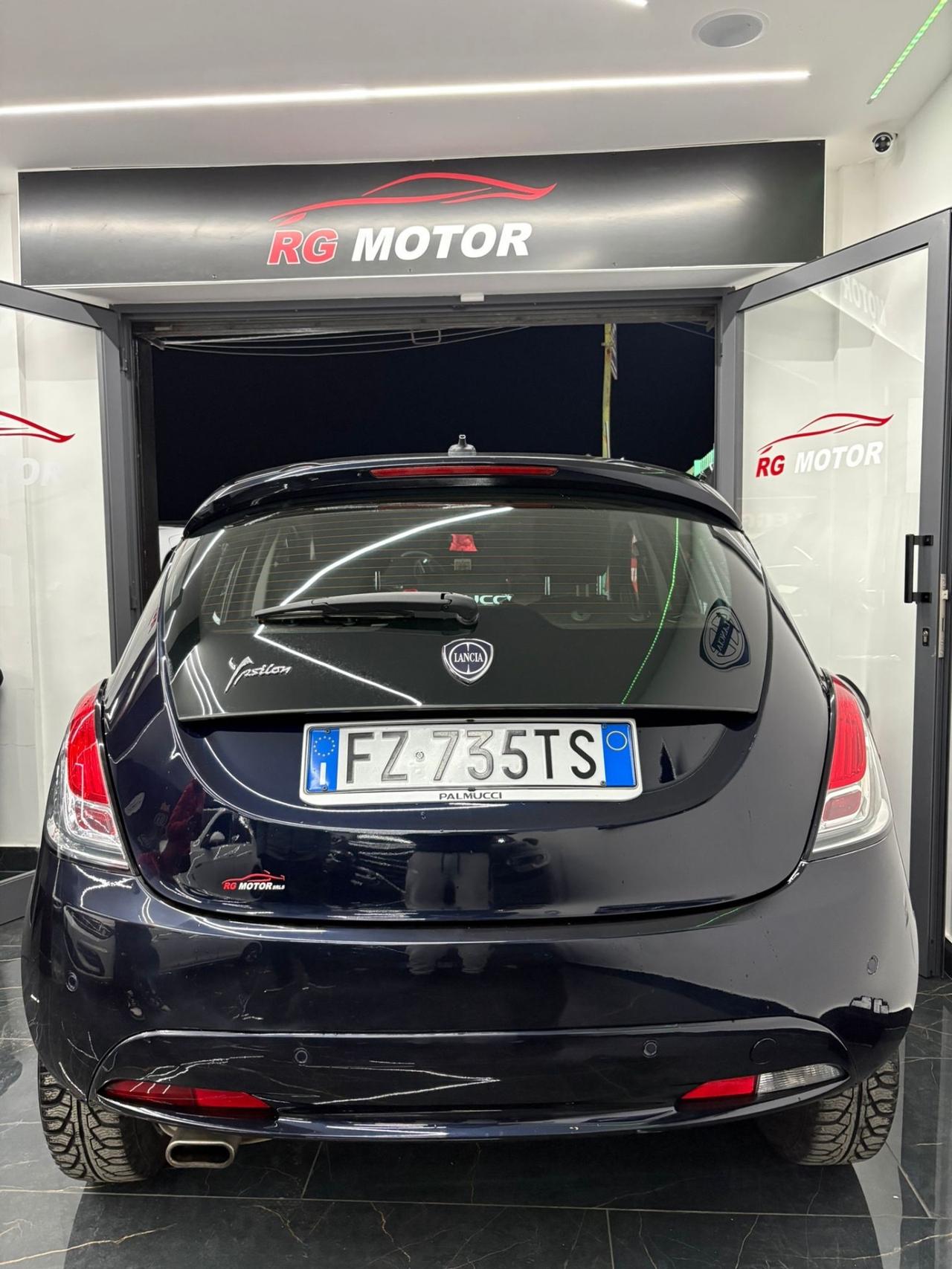 Lancia Ypsilon 1.2 69 CV 5 porte GPL Ecochic Platinum