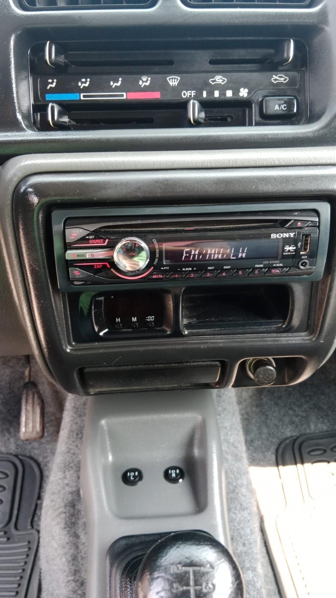 Suzuki Jimny 1.3i 16V cat 4WD JLX
