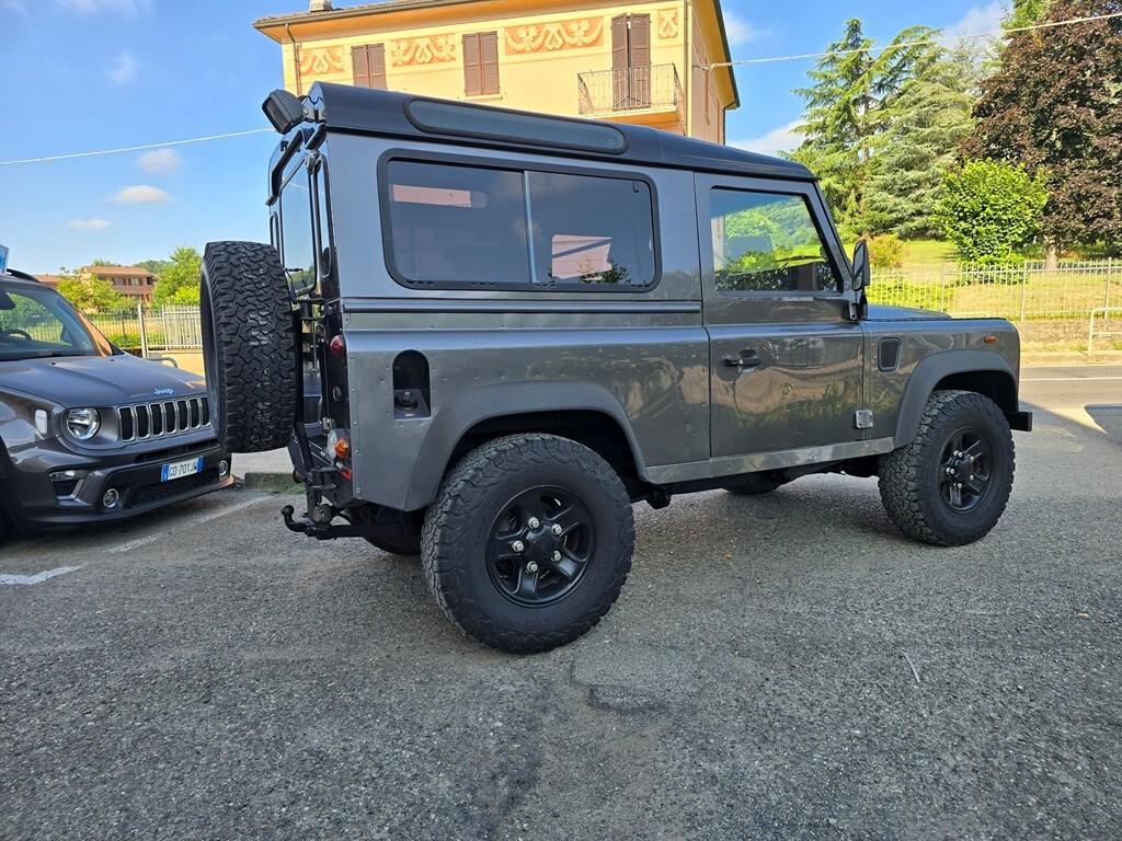 Land Rover Defender 90 TD5 SW DA VETRINA!