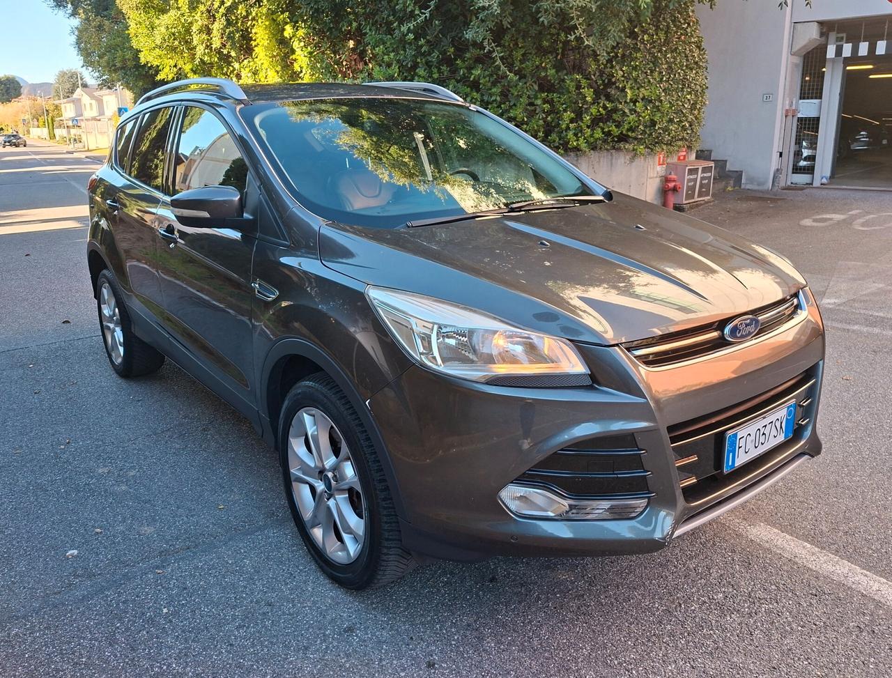 Ford Kuga 2.0 TDCI 150 CV S&S 4WD Powershift Titanium Business