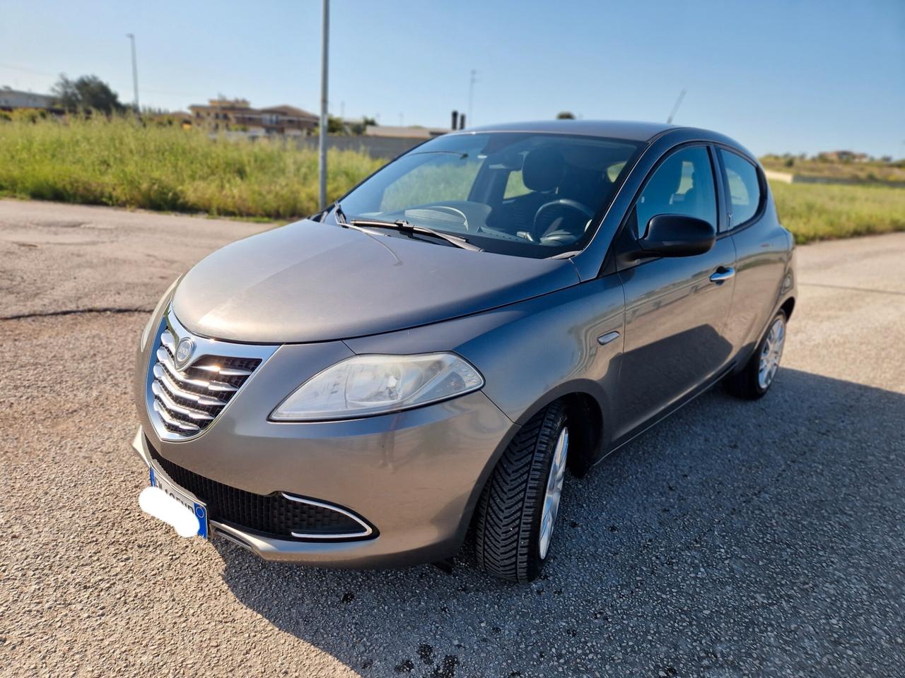 Lancia Ypsilon 1.2 69 CV Unyca