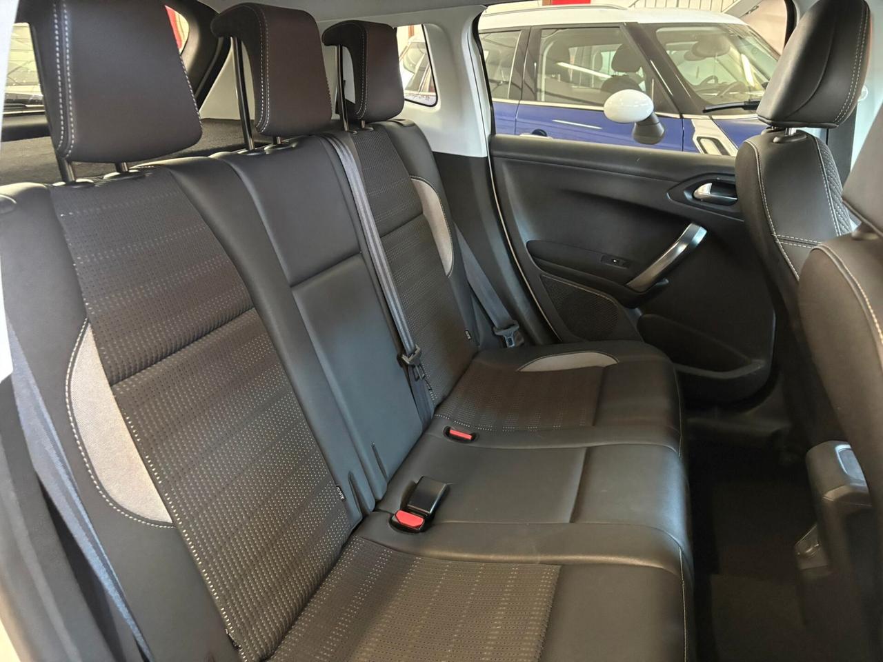 Peugeot 2008 BlueHDi 100 Allure PROMO