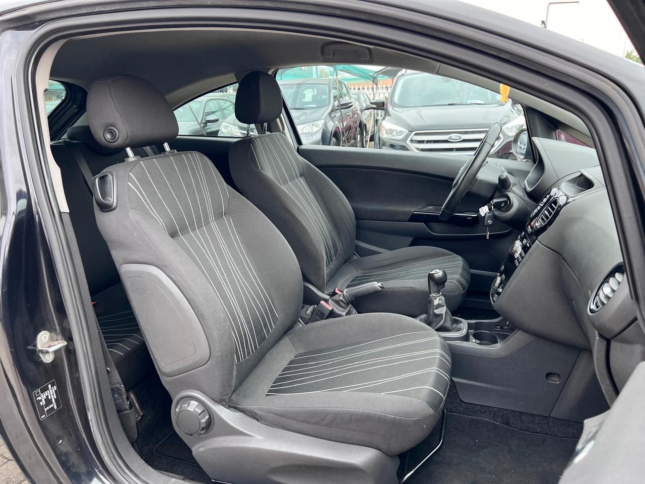 Opel Corsa 1.2 3 porte Sport