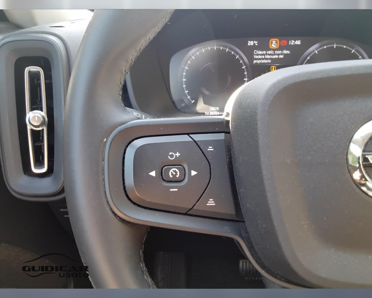 VOLVO XC40 2023 - XC40 1.5 t2 Essential auto