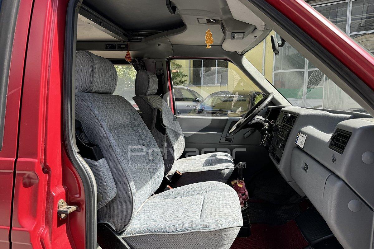VOLKSWAGEN Transporter 1.9 TD cat Multivan