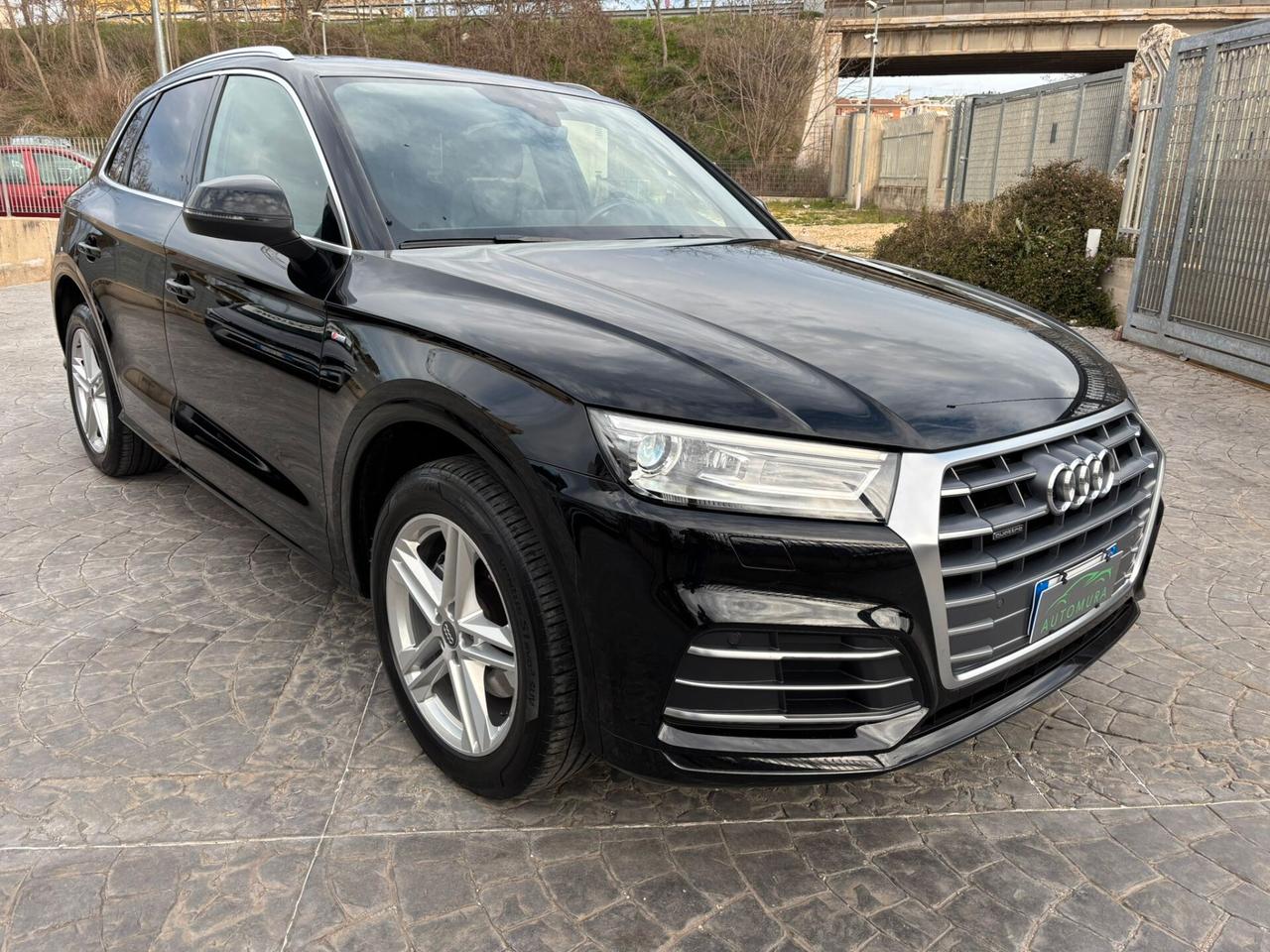 Audi Q5 40 TDI quattro S-tronic ! S-LINE INT/EST. !
