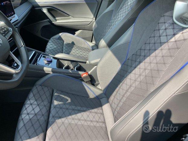 VOLKSWAGEN Tiguan 2.0 TDI 150 CV SCR DSG R-Line