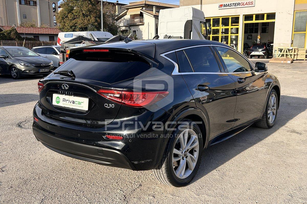 INFINITI Q30 1.5 diesel Business