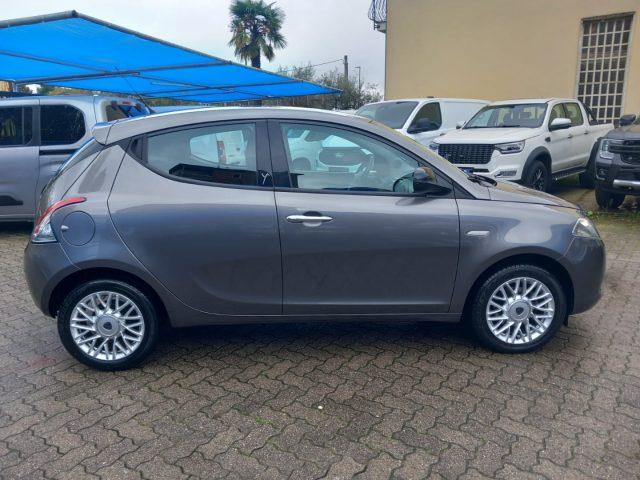 LANCIA Ypsilon 1.2 69 CV 5 porte Gold