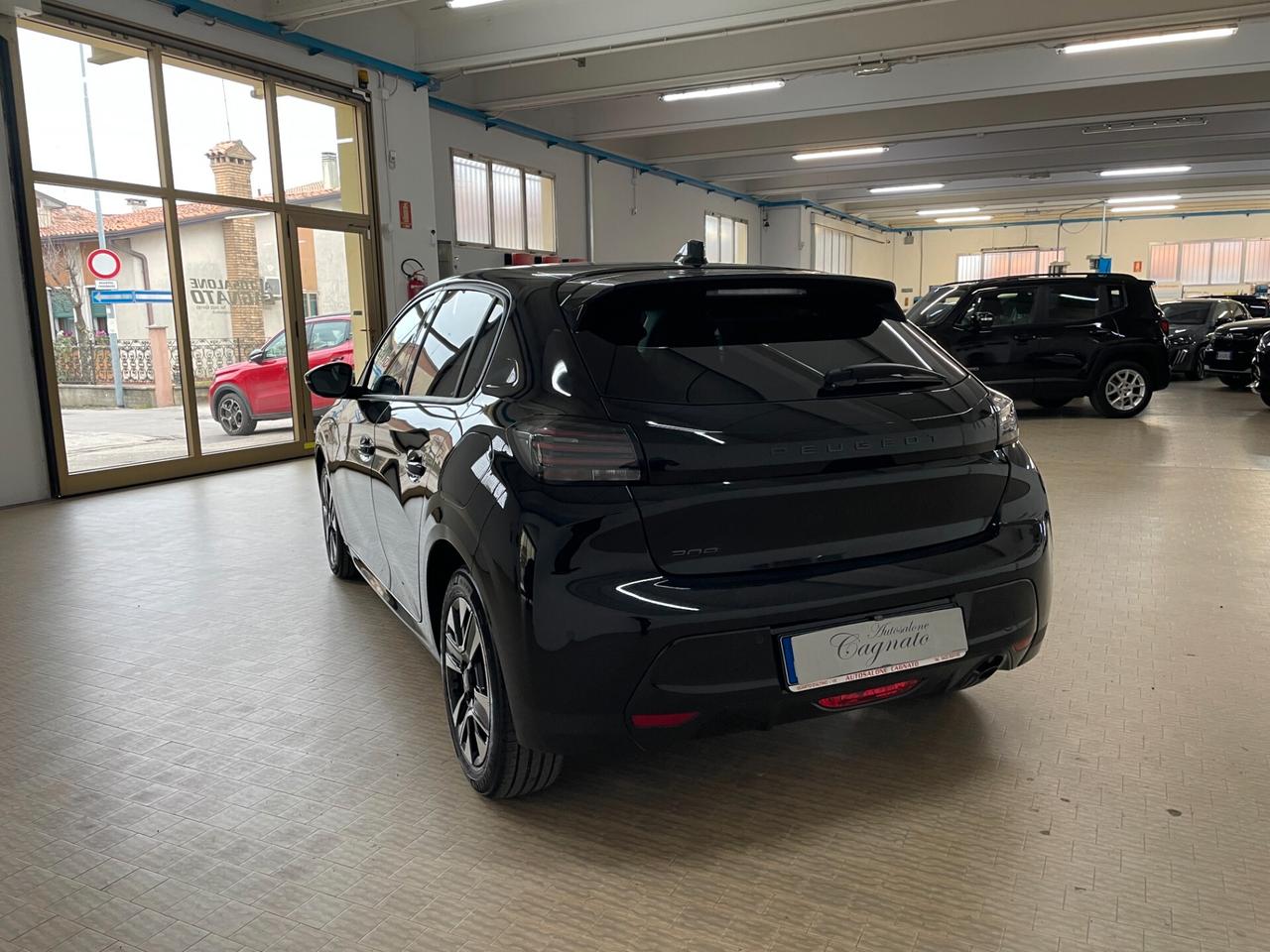 Peugeot 208 100cv 5 p. Allure 2025 Km13000 neopatentati