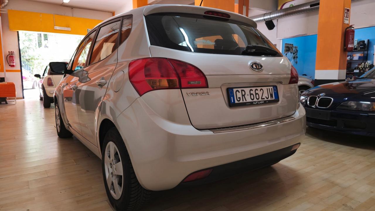 KIA VENGA 1.4 BENZINA EURO 5 NEOPATENTATI