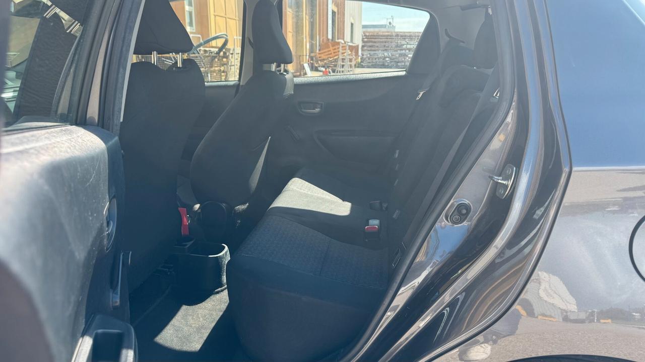 TOYOTA YARIS 1.0B 69CV - 2014