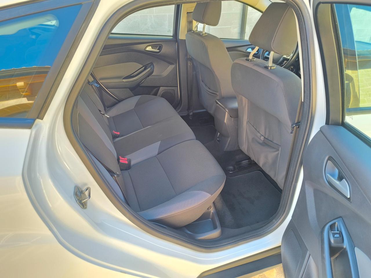 Ford Focus 1.6 TDCi 115 CV Titanium perfetta