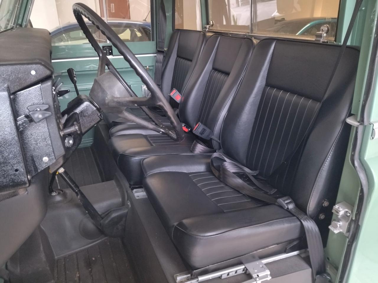 Land Rover Defender PICK-UP COMPLETAMENTE RESTAURATO