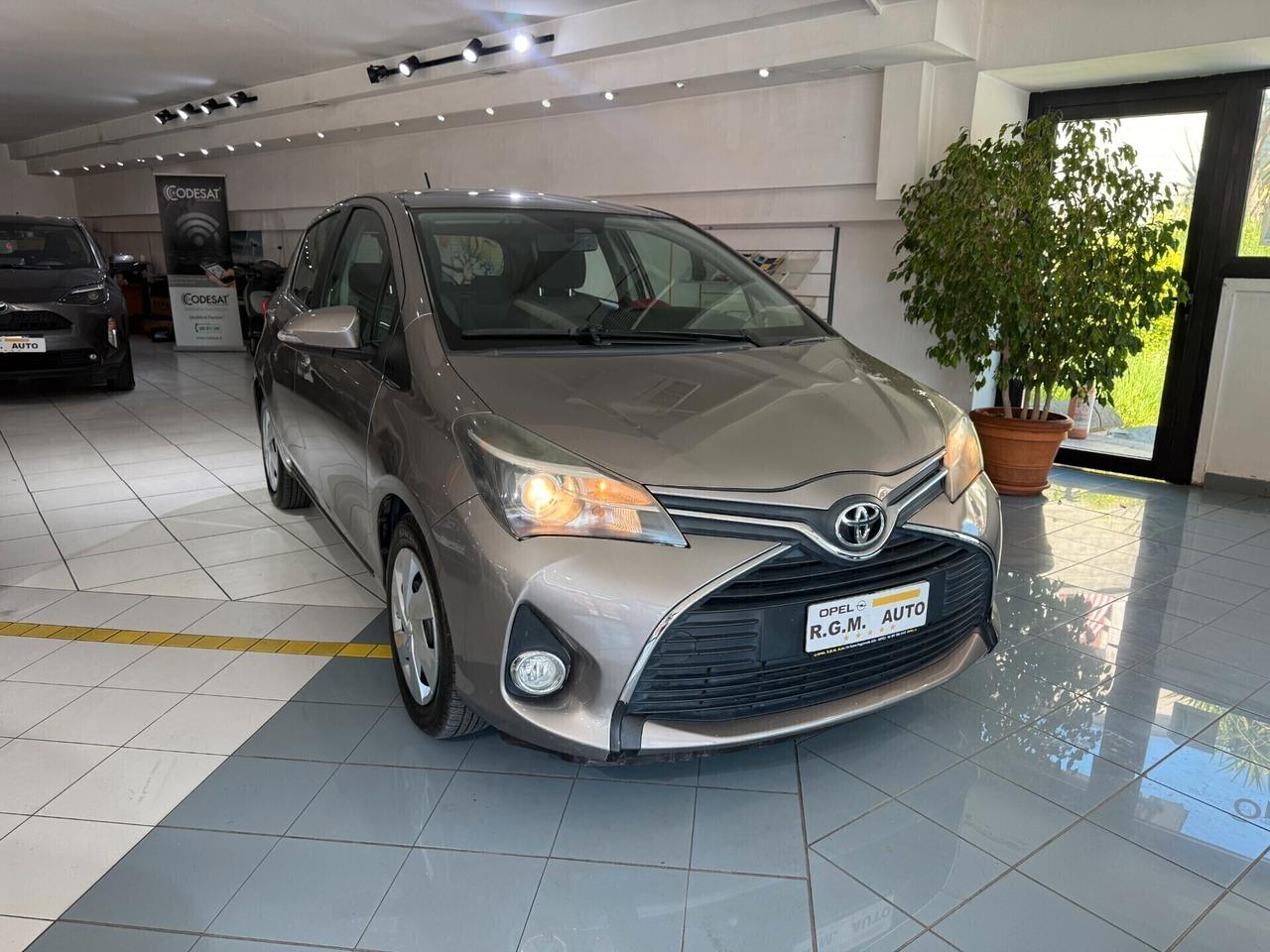 Toyota Yaris 1.0 5 porte Lounge