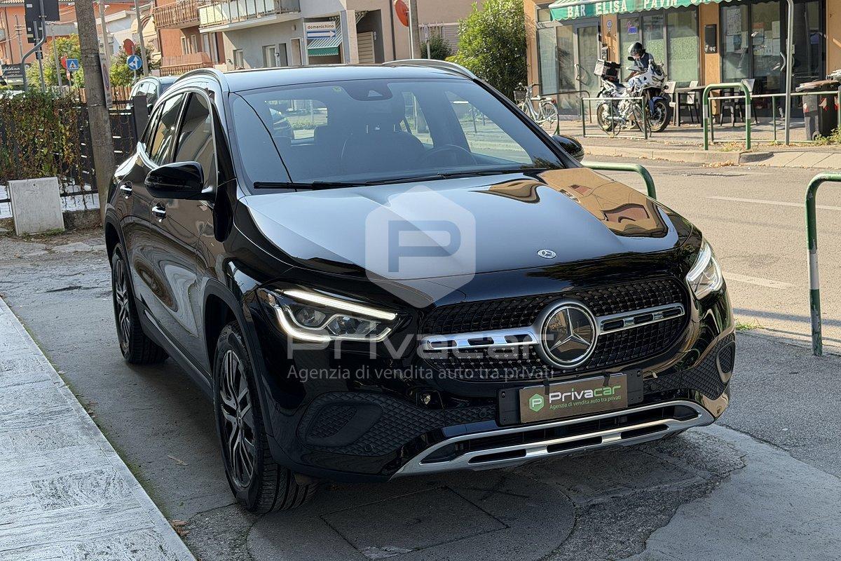 MERCEDES GLA 180 d Automatic Sport