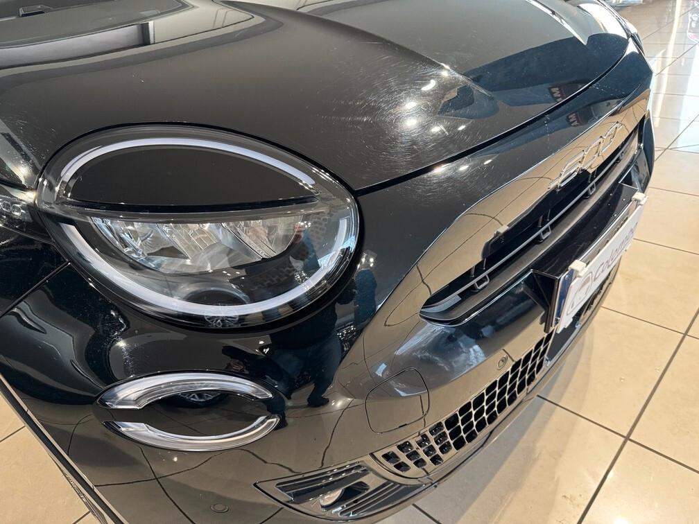 Fiat 600 1.2 hybrid 145cv auto Led Navi App conn 17"