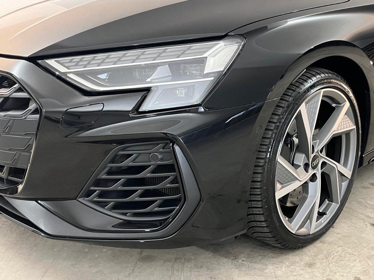 Audi S3 Sportback 2.0 tfsi quattro s-tronic AKRAPOVIC