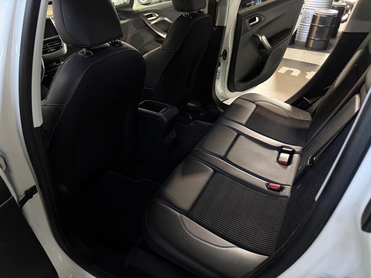 Peugeot 2008 BlueHDi 100 S&S Allure