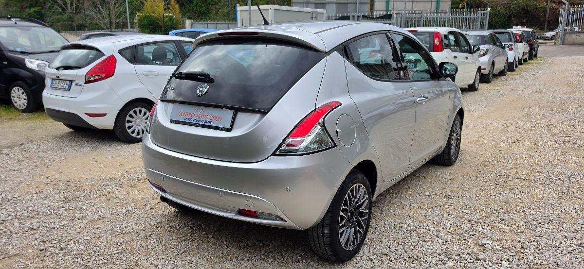 LANCIA Ypsilon 1.2 69 CV 5p. GPL Ecochic Silver