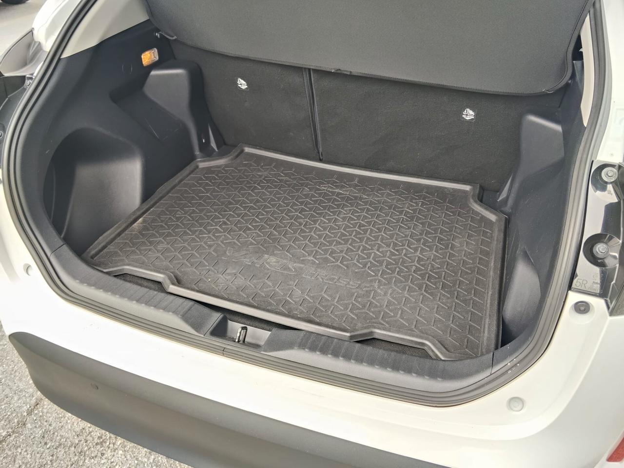 Toyota Yaris Cross 1.5 Hybrid E-CVT Business
