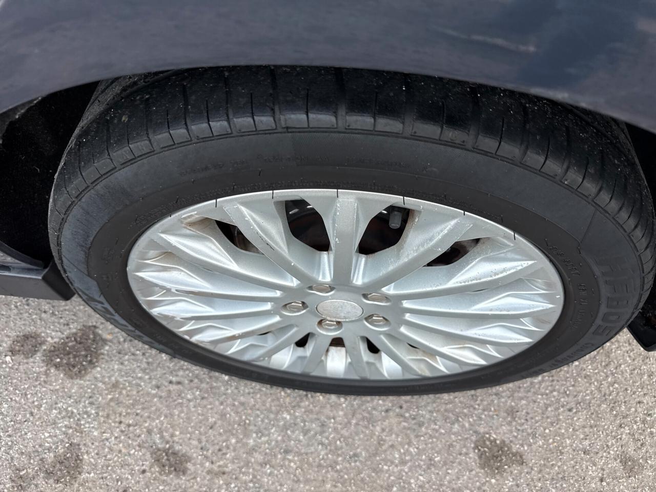 Ford C-Max Titanium tdci 115cv dpf