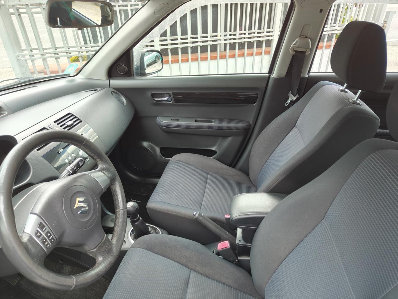 Suzuki Swift 1.3 4x4 5p. GL