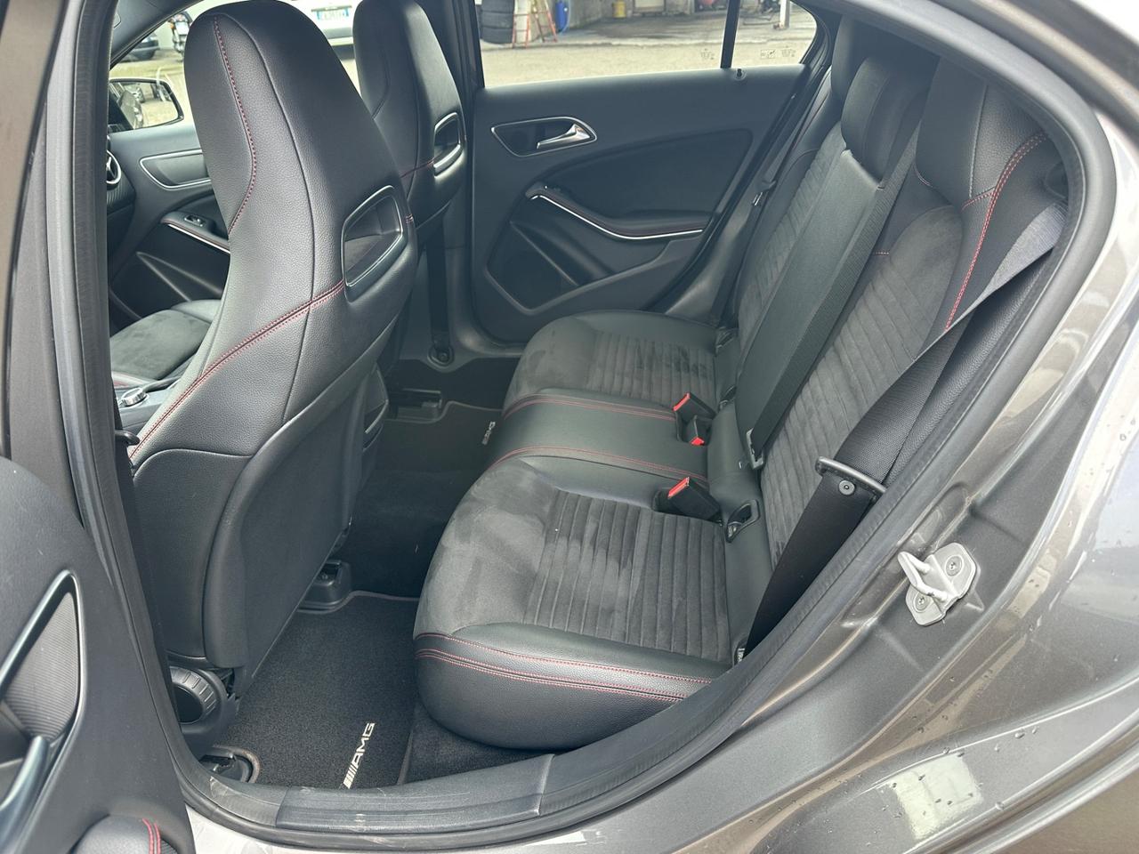 Mercedes A200d 4 matic premium amg