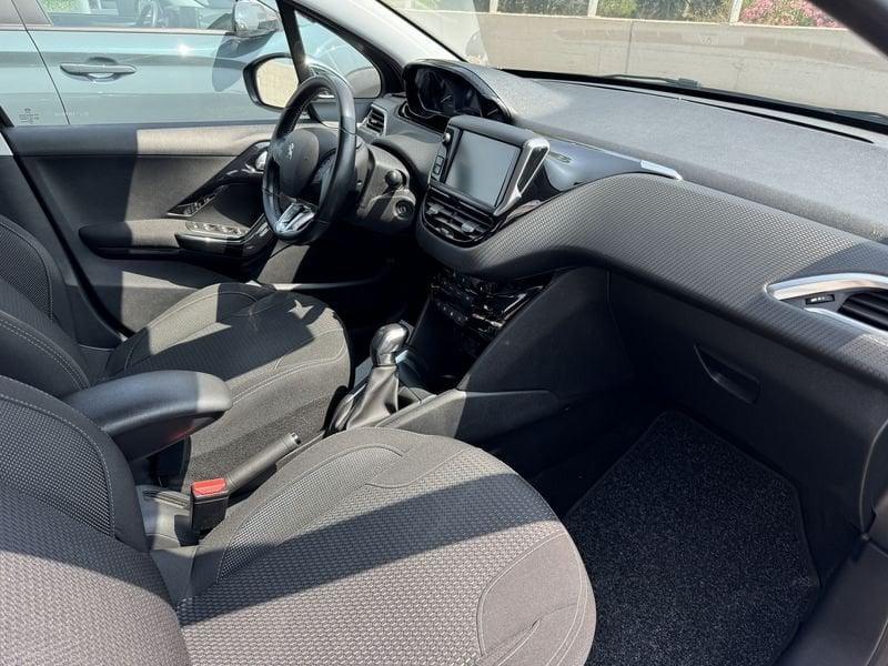 Peugeot 208 PureTech 82 5 porte Allure